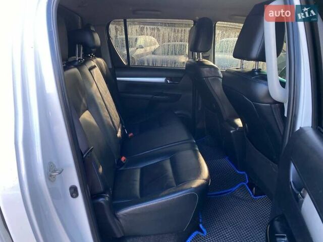 Білий Тойота Хайлюкс, об'ємом двигуна 2.76 л та пробігом 151 тис. км за 28800 $, фото 22 на Automoto.ua