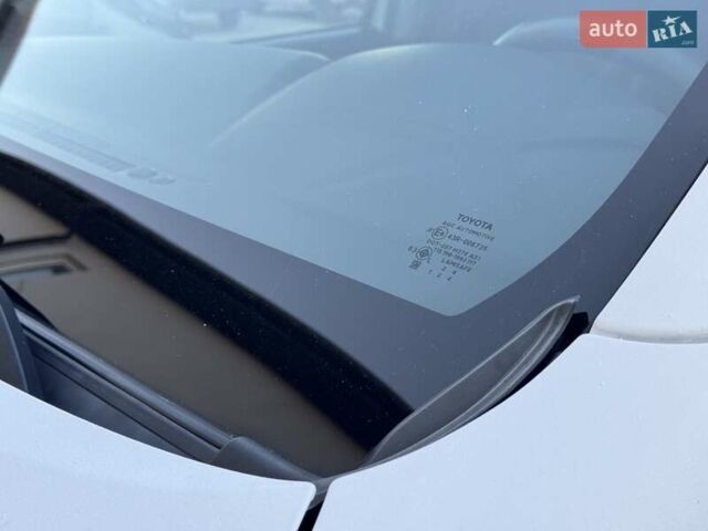 Тойота Хайлюкс 2016 в Сарнах на Automoto.ua Белый Тойота Хайлюкс, объемом двигателя 2.8 л и пробегом 174 тыс. км за 31900 $, фото 39 на Automoto.ua