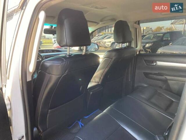 Білий Тойота Хайлюкс, об'ємом двигуна 2.76 л та пробігом 151 тис. км за 28800 $, фото 21 на Automoto.ua