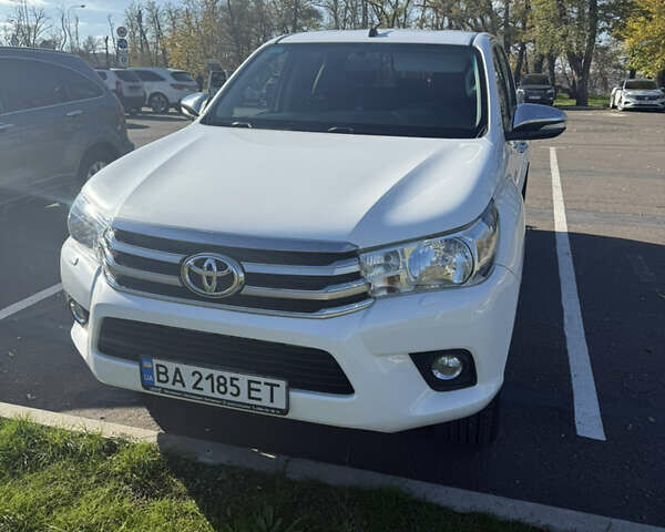 Білий Тойота Хайлюкс, об'ємом двигуна 2.39 л та пробігом 197 тис. км за 25500 $, фото 2 на Automoto.ua