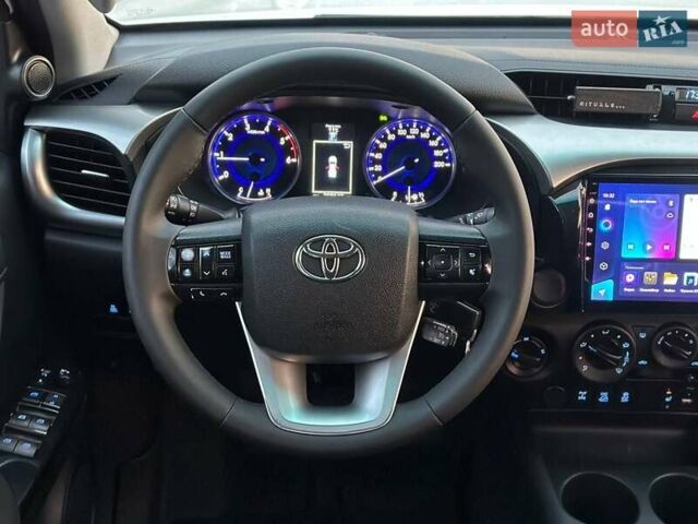 Білий Тойота Хайлюкс, об'ємом двигуна 2.8 л та пробігом 250 тис. км за 29950 $, фото 29 на Automoto.ua