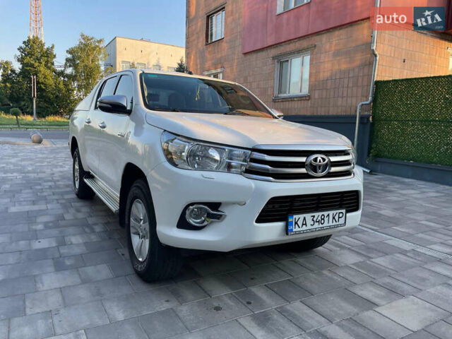 Білий Тойота Хайлюкс, об'ємом двигуна 2.4 л та пробігом 180 тис. км за 22500 $, фото 3 на Automoto.ua