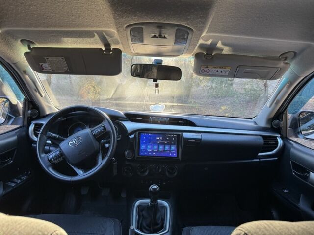 Белый Тойота Хайлюкс, объемом двигателя 2.4 л и пробегом 350 тыс. км за 20500 $, фото 8 на Automoto.ua