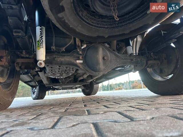 Білий Тойота Хайлюкс, об'ємом двигуна 2.8 л та пробігом 250 тис. км за 29950 $, фото 21 на Automoto.ua