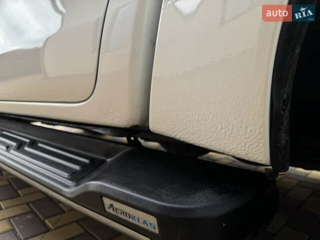 Белый Тойота Хайлюкс, объемом двигателя 2.4 л и пробегом 209 тыс. км за 20500 $, фото 25 на Automoto.ua