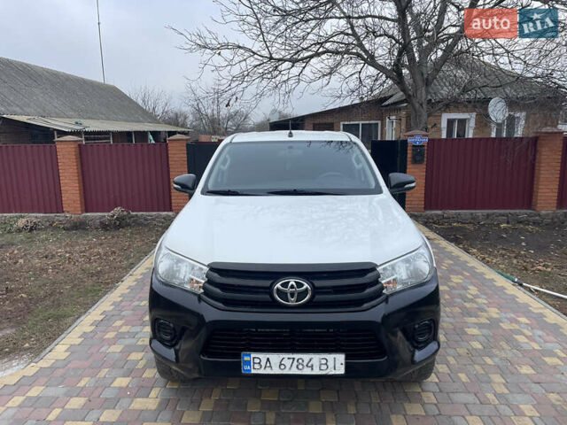 Білий Тойота Хайлюкс, об'ємом двигуна 2.4 л та пробігом 259 тис. км за 20500 $, фото 2 на Automoto.ua