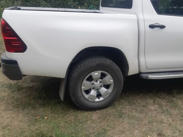 Тойота Хайлюкс 2019 в Черкассах на Automoto.ua Белый Тойота Хайлюкс, объемом двигателя 0 л и пробегом 95 тыс. км за 31000 $, фото 4 на Automoto.ua