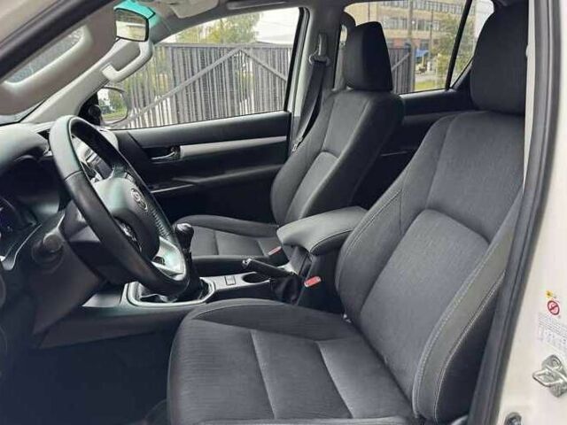 Білий Тойота Хайлюкс, об'ємом двигуна 2.39 л та пробігом 165 тис. км за 30500 $, фото 8 на Automoto.ua