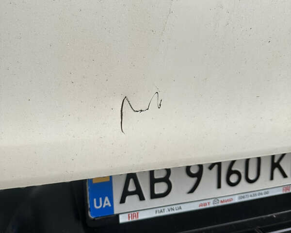 Белый Тойота Хайлюкс, объемом двигателя 2.39 л и пробегом 220 тыс. км за 25500 $, фото 7 на Automoto.ua