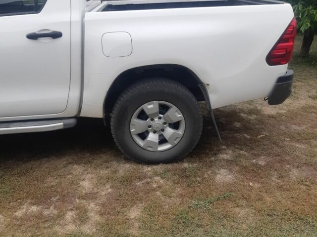 Тойота Хайлюкс 2019 в Черкассах на Automoto.ua Белый Тойота Хайлюкс, объемом двигателя 0 л и пробегом 95 тыс. км за 31000 $, фото 2 на Automoto.ua