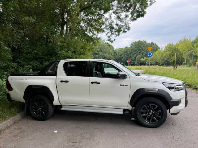 Белый Тойота Хайлюкс, объемом двигателя 2.8 л и пробегом 33 тыс. км за 13000 $, фото 4 на Automoto.ua