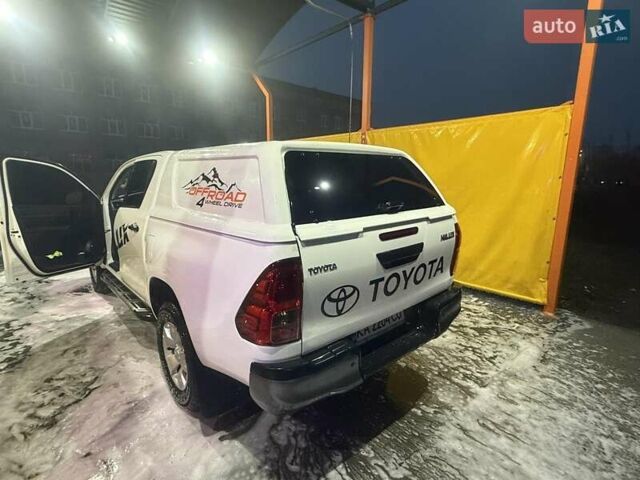 Белый Тойота Хайлюкс, объемом двигателя 2.39 л и пробегом 176 тыс. км за 33500 $, фото 10 на Automoto.ua