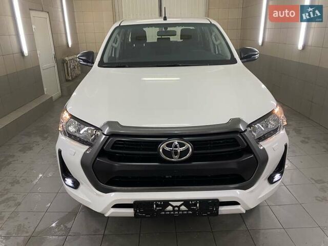 Белый Тойота Хайлюкс, объемом двигателя 2.4 л и пробегом 16 тыс. км за 40777 $, фото 17 на Automoto.ua