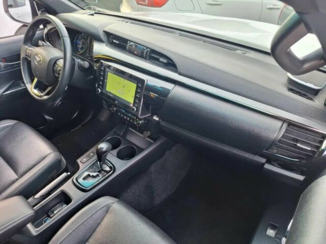 Белый Тойота Хайлюкс, объемом двигателя 2.8 л и пробегом 29 тыс. км за 28000 $, фото 6 на Automoto.ua