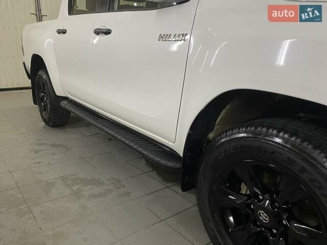 Белый Тойота Хайлюкс, объемом двигателя 2.4 л и пробегом 16 тыс. км за 40777 $, фото 6 на Automoto.ua