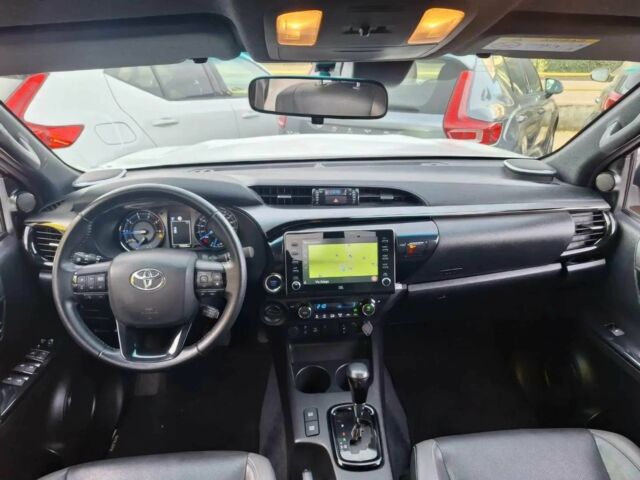 Белый Тойота Хайлюкс, объемом двигателя 2.8 л и пробегом 29 тыс. км за 28000 $, фото 4 на Automoto.ua