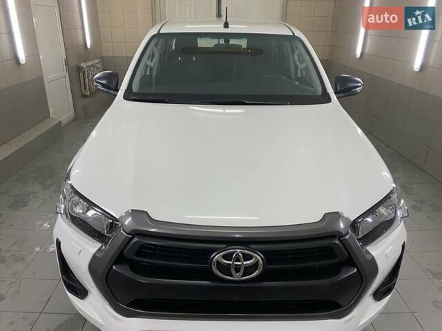 Белый Тойота Хайлюкс, объемом двигателя 2.4 л и пробегом 16 тыс. км за 40777 $, фото 13 на Automoto.ua