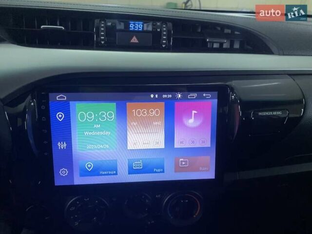 Белый Тойота Хайлюкс, объемом двигателя 2.4 л и пробегом 16 тыс. км за 40777 $, фото 34 на Automoto.ua
