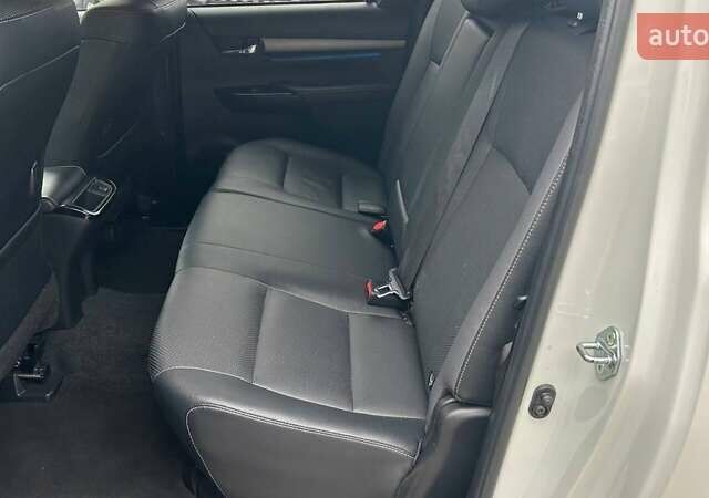 Білий Тойота Хайлюкс, об'ємом двигуна 2.76 л та пробігом 59 тис. км за 46960 $, фото 10 на Automoto.ua