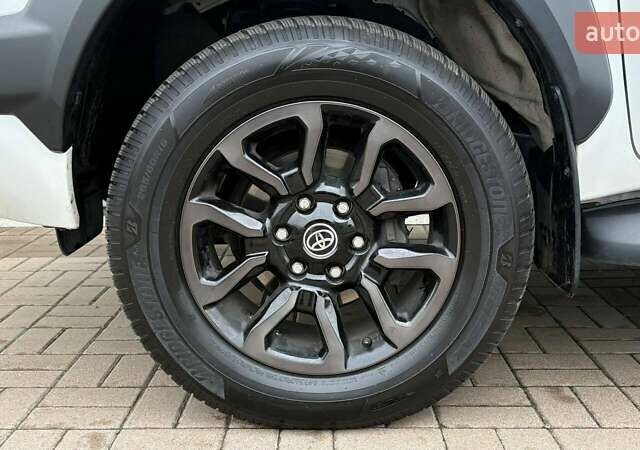 Білий Тойота Хайлюкс, об'ємом двигуна 2.76 л та пробігом 59 тис. км за 46960 $, фото 14 на Automoto.ua