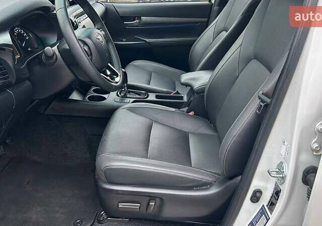 Білий Тойота Хайлюкс, об'ємом двигуна 2.76 л та пробігом 59 тис. км за 46960 $, фото 11 на Automoto.ua