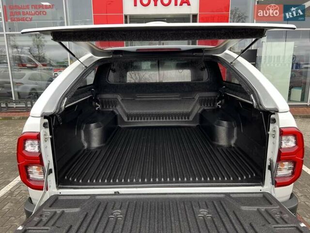 Белый Тойота Хайлюкс, объемом двигателя 2.76 л и пробегом 24 тыс. км за 52886 $, фото 12 на Automoto.ua