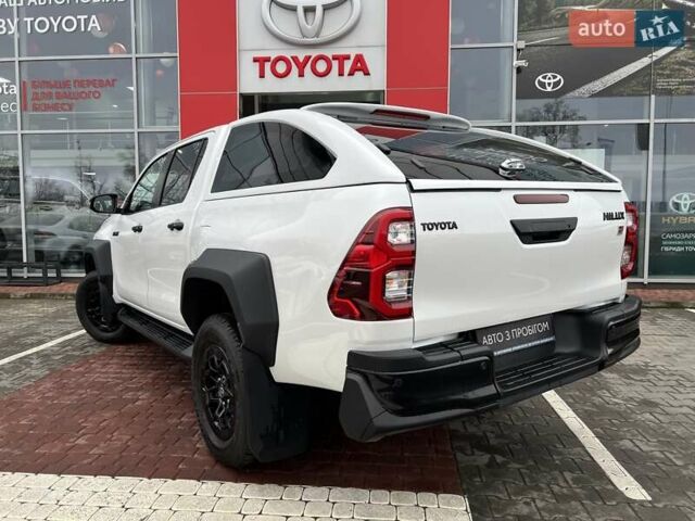 Белый Тойота Хайлюкс, объемом двигателя 2.76 л и пробегом 24 тыс. км за 52886 $, фото 5 на Automoto.ua