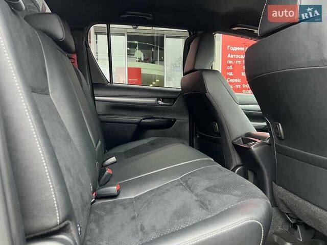 Белый Тойота Хайлюкс, объемом двигателя 2.76 л и пробегом 24 тыс. км за 52886 $, фото 11 на Automoto.ua