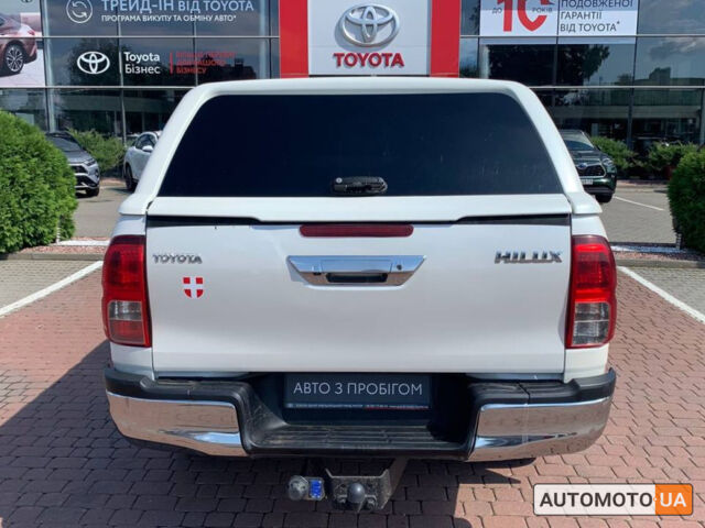 Білий Тойота Хайлюкс, об'ємом двигуна 2.4 л та пробігом 344 тис. км за 21000 $, фото 3 на Automoto.ua
