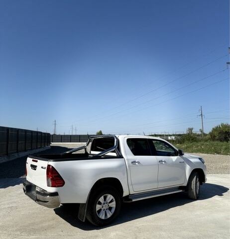 Білий Тойота Хайлюкс, об'ємом двигуна 0 л та пробігом 340 тис. км за 22000 $, фото 1 на Automoto.ua