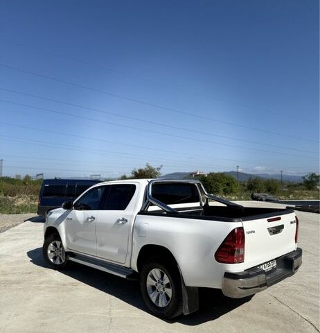 Білий Тойота Хайлюкс, об'ємом двигуна 0 л та пробігом 340 тис. км за 22000 $, фото 2 на Automoto.ua