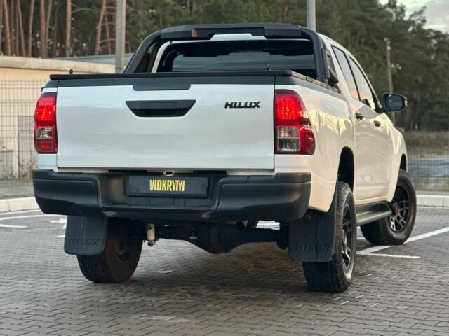 Белый Тойота Хайлюкс, объемом двигателя 2.8 л и пробегом 250 тыс. км за 29950 $, фото 8 на Automoto.ua