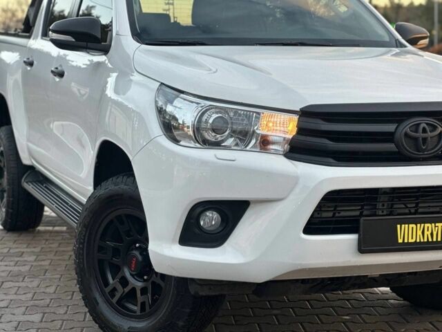 Белый Тойота Хайлюкс, объемом двигателя 2.8 л и пробегом 250 тыс. км за 29950 $, фото 5 на Automoto.ua