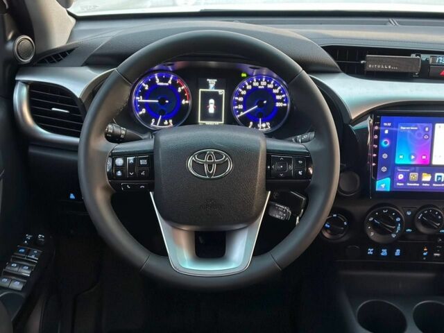 Белый Тойота Хайлюкс, объемом двигателя 2.8 л и пробегом 250 тыс. км за 29950 $, фото 21 на Automoto.ua