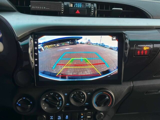 Белый Тойота Хайлюкс, объемом двигателя 2.8 л и пробегом 250 тыс. км за 29950 $, фото 19 на Automoto.ua