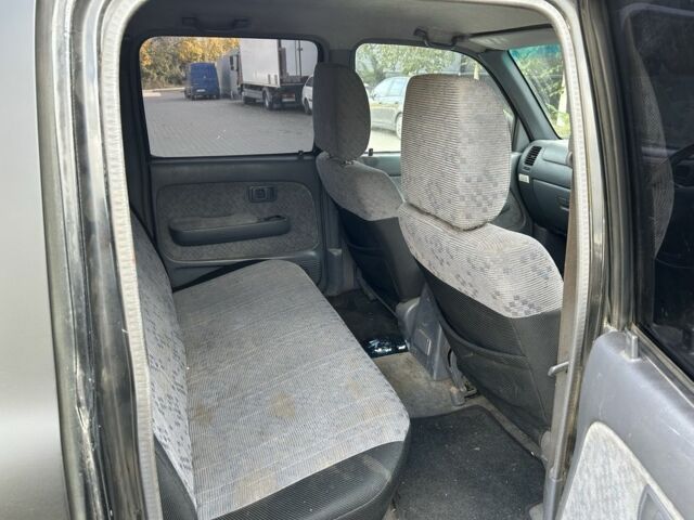 Чорний Тойота Хайлюкс, об'ємом двигуна 2.5 л та пробігом 200 тис. км за 5450 $, фото 9 на Automoto.ua