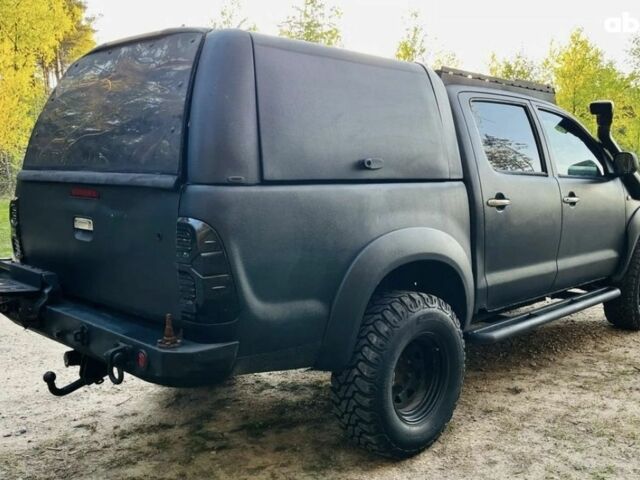 Черный Тойота Хайлюкс, объемом двигателя 0 л и пробегом 250 тыс. км за 2650 $, фото 10 на Automoto.ua