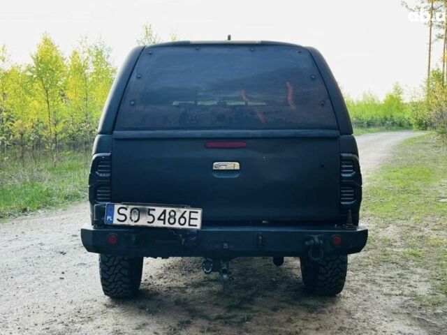 Черный Тойота Хайлюкс, объемом двигателя 0 л и пробегом 250 тыс. км за 2650 $, фото 11 на Automoto.ua