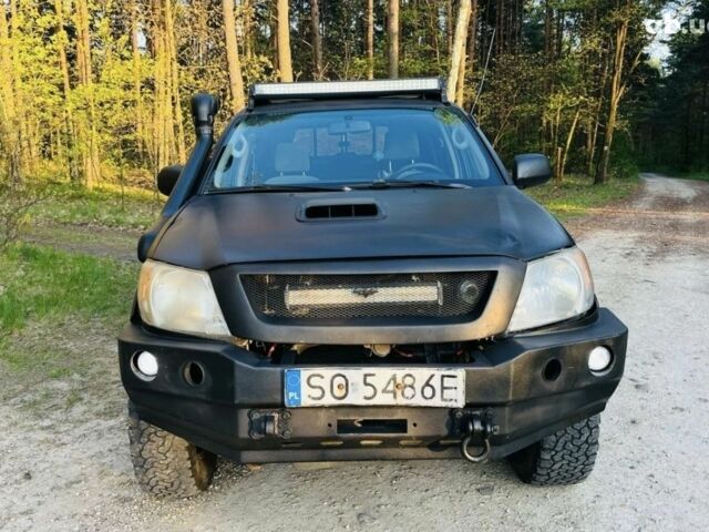 Черный Тойота Хайлюкс, объемом двигателя 0 л и пробегом 250 тыс. км за 2650 $, фото 1 на Automoto.ua