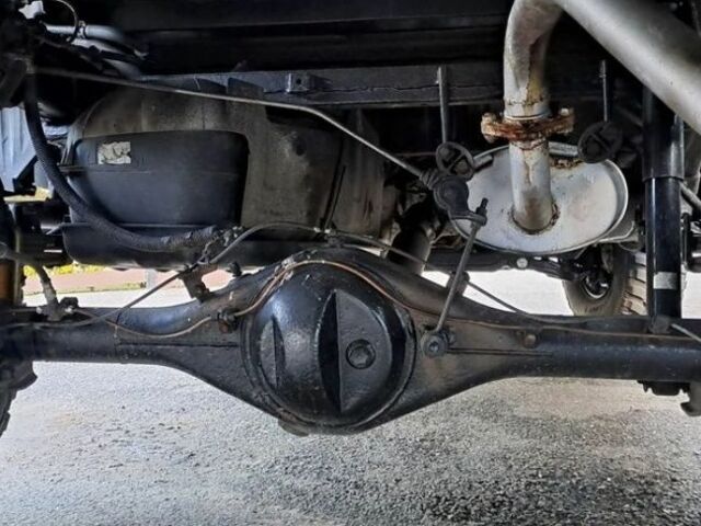 Черный Тойота Хайлюкс, объемом двигателя 3 л и пробегом 256 тыс. км за 3850 $, фото 9 на Automoto.ua