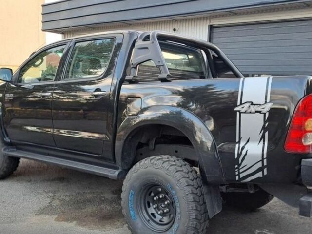 Черный Тойота Хайлюкс, объемом двигателя 3 л и пробегом 256 тыс. км за 3850 $, фото 5 на Automoto.ua