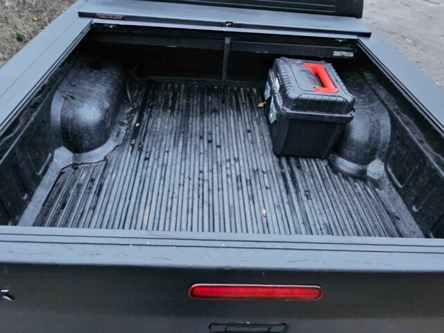 Черный Тойота Хайлюкс, объемом двигателя 2.5 л и пробегом 265 тыс. км за 9000 $, фото 7 на Automoto.ua