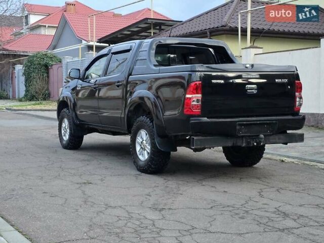 Чорний Тойота Хайлюкс, об'ємом двигуна 2.5 л та пробігом 259 тис. км за 17500 $, фото 13 на Automoto.ua