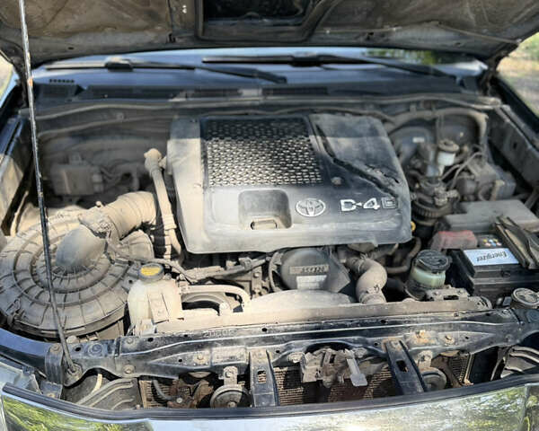 Чорний Тойота Хайлюкс, об'ємом двигуна 2.49 л та пробігом 377 тис. км за 12100 $, фото 26 на Automoto.ua