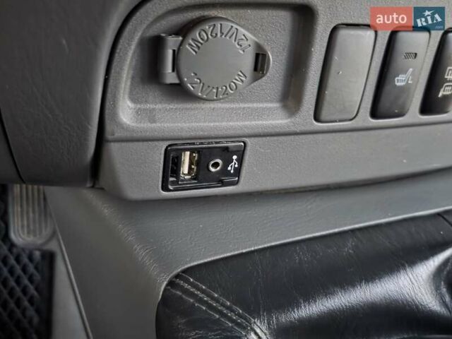 Чорний Тойота Хайлюкс, об'ємом двигуна 2.5 л та пробігом 259 тис. км за 17500 $, фото 31 на Automoto.ua