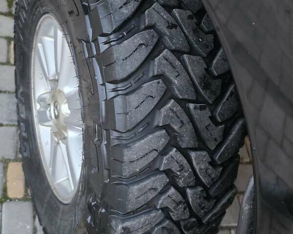 Чорний Тойота Хайлюкс, об'ємом двигуна 2.5 л та пробігом 259 тис. км за 17500 $, фото 36 на Automoto.ua