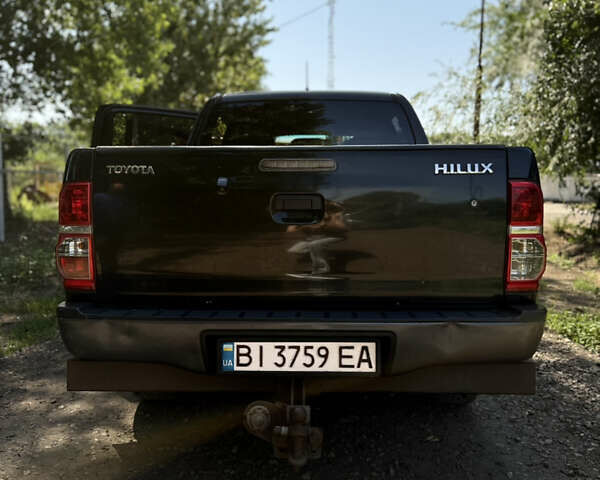 Чорний Тойота Хайлюкс, об'ємом двигуна 2.49 л та пробігом 377 тис. км за 12100 $, фото 18 на Automoto.ua
