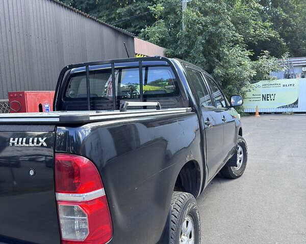 Чорний Тойота Хайлюкс, об'ємом двигуна 2.5 л та пробігом 172 тис. км за 16500 $, фото 5 на Automoto.ua