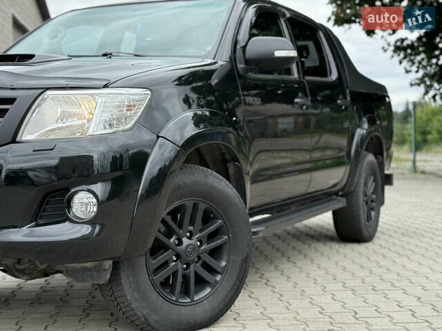 Чорний Тойота Хайлюкс, об'ємом двигуна 2.98 л та пробігом 230 тис. км за 22000 $, фото 36 на Automoto.ua
