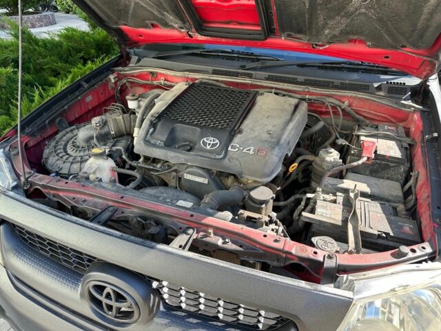 Черный Тойота Хайлюкс, объемом двигателя 2.5 л и пробегом 218 тыс. км за 11000 $, фото 6 на Automoto.ua